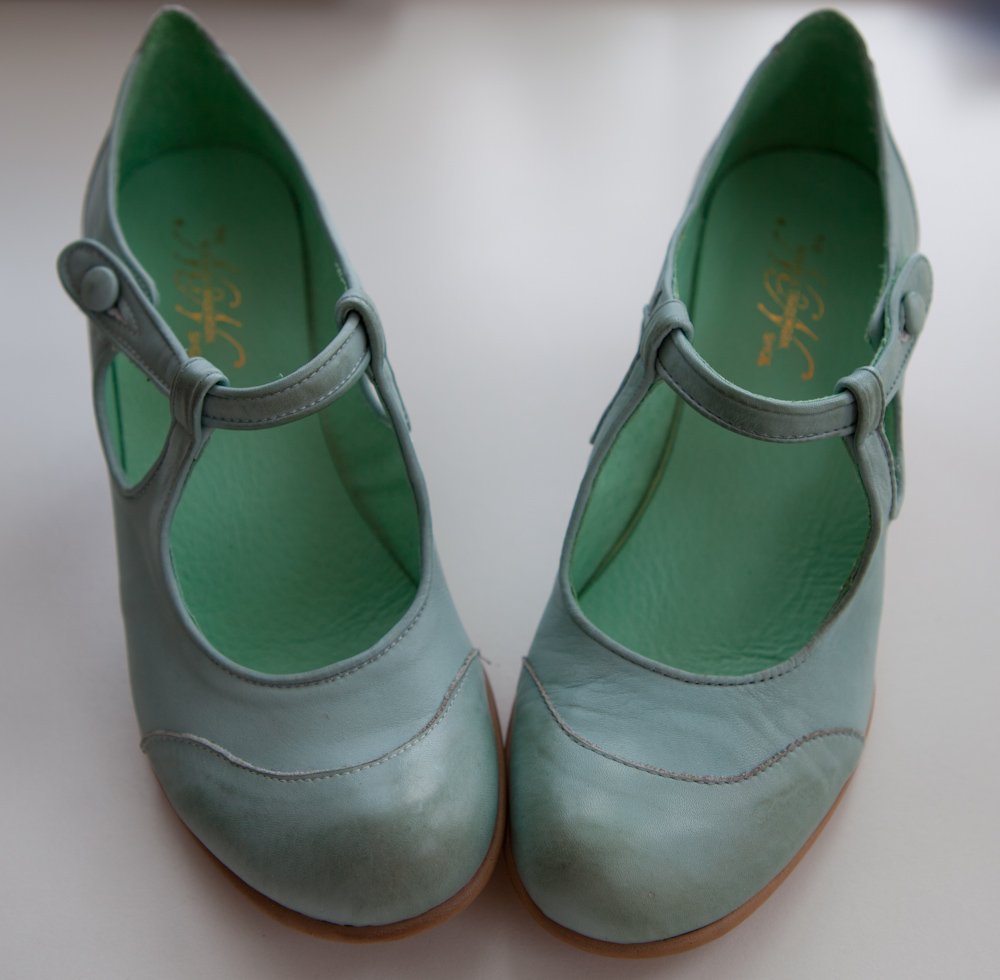 Adventures of a Classic Housewife: The Cutest Shoes Ever!